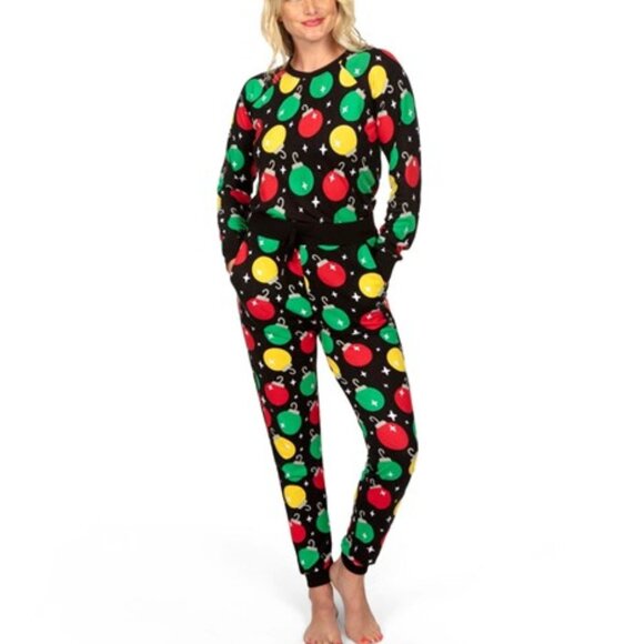 NWT, $60, TIPSY ELVES, Ornaments Pajama Set - Medium - Picture 1 of 4